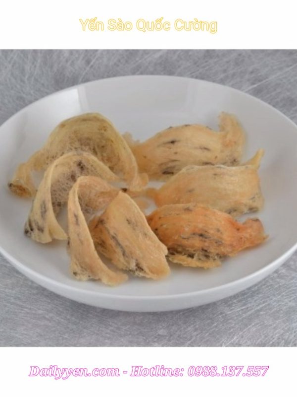 Hồng yến chua nhặt lông