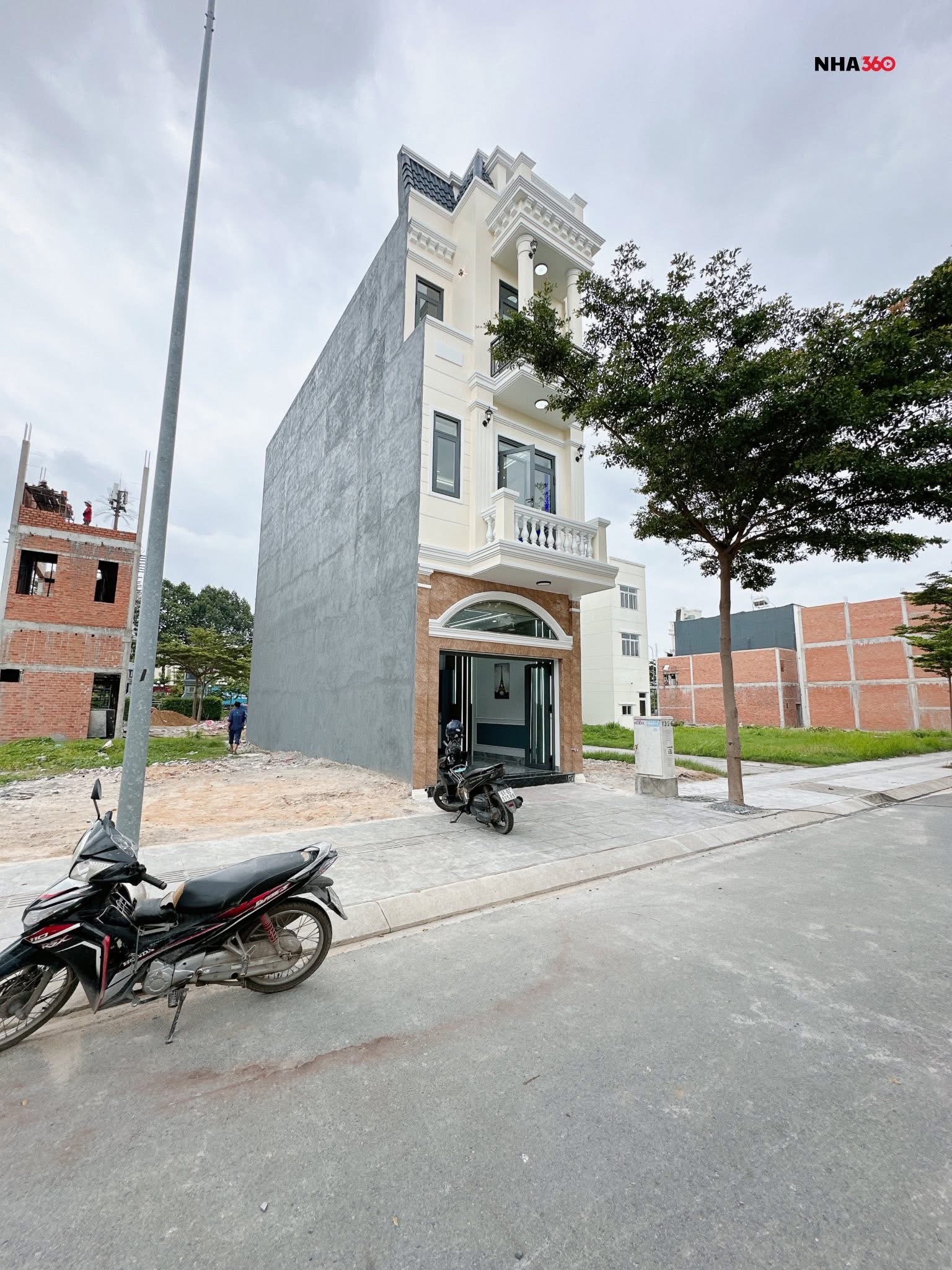 Nhà sổ riêng vừa hoàn thiện. Phường Dĩ An, TP. Hồ Chí Minh . Gần ngã tư chiêu Liêu .Nha360