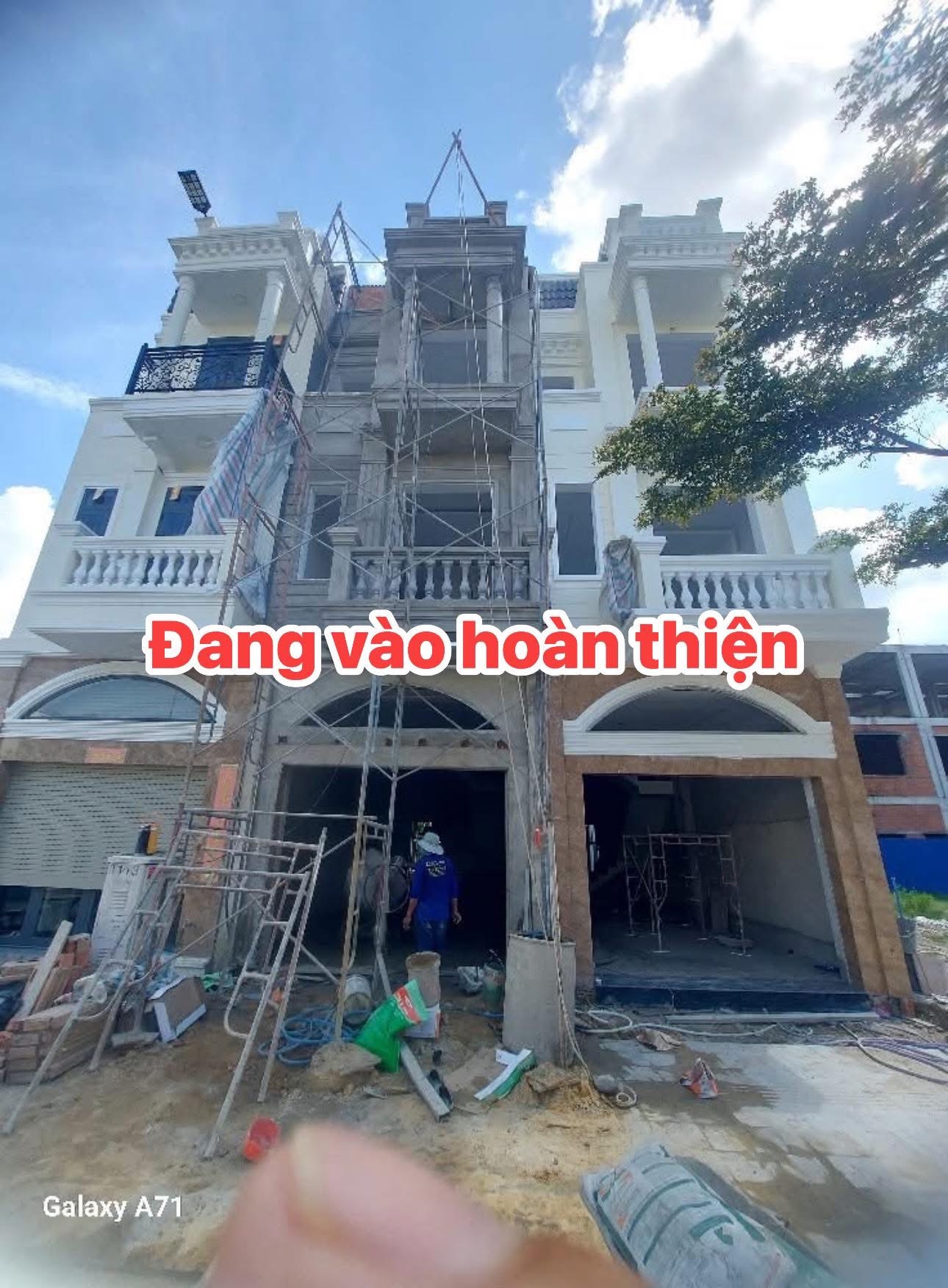 NHÀ ĐẸP ĐANG HOÀN THIỆN – 1 TRỆT 2 LẦU Phường Dĩ An – TP.HCM (Gần Vincom, Ngã tư Chiêu Liêu)