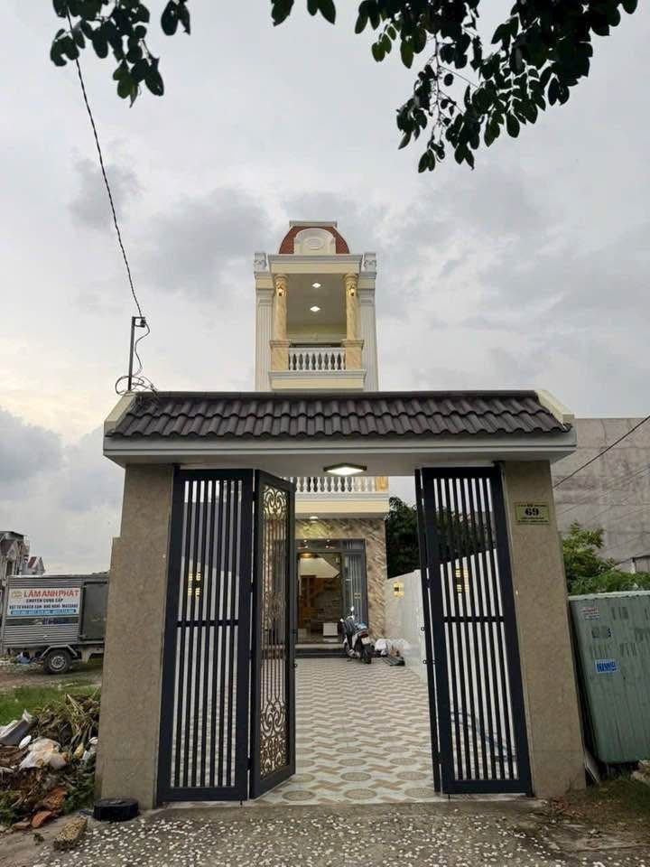 BÁN NHÀ FULL NỘI THẤT – Mặt tiền ở và làm văn phòng kinh doanh– Đông Hoà – TP Hồ Chí Minh