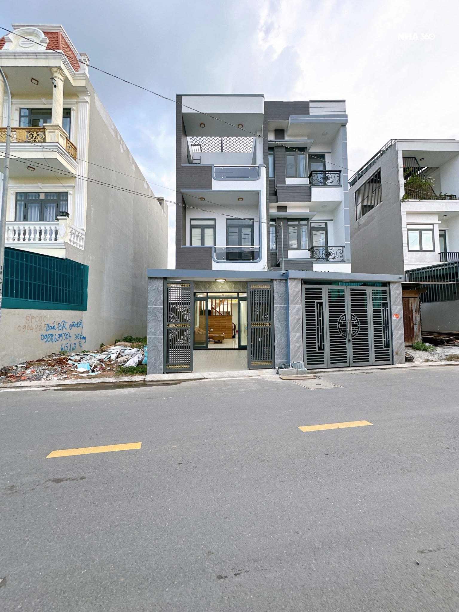 BÁN NHÀ MẶT TIỀN KINH DOANH GẦN TRUNG TÂM Y TẾ – DĨ AN – TP. Hồ Chí Minh, Cách BV Dĩ An 200m