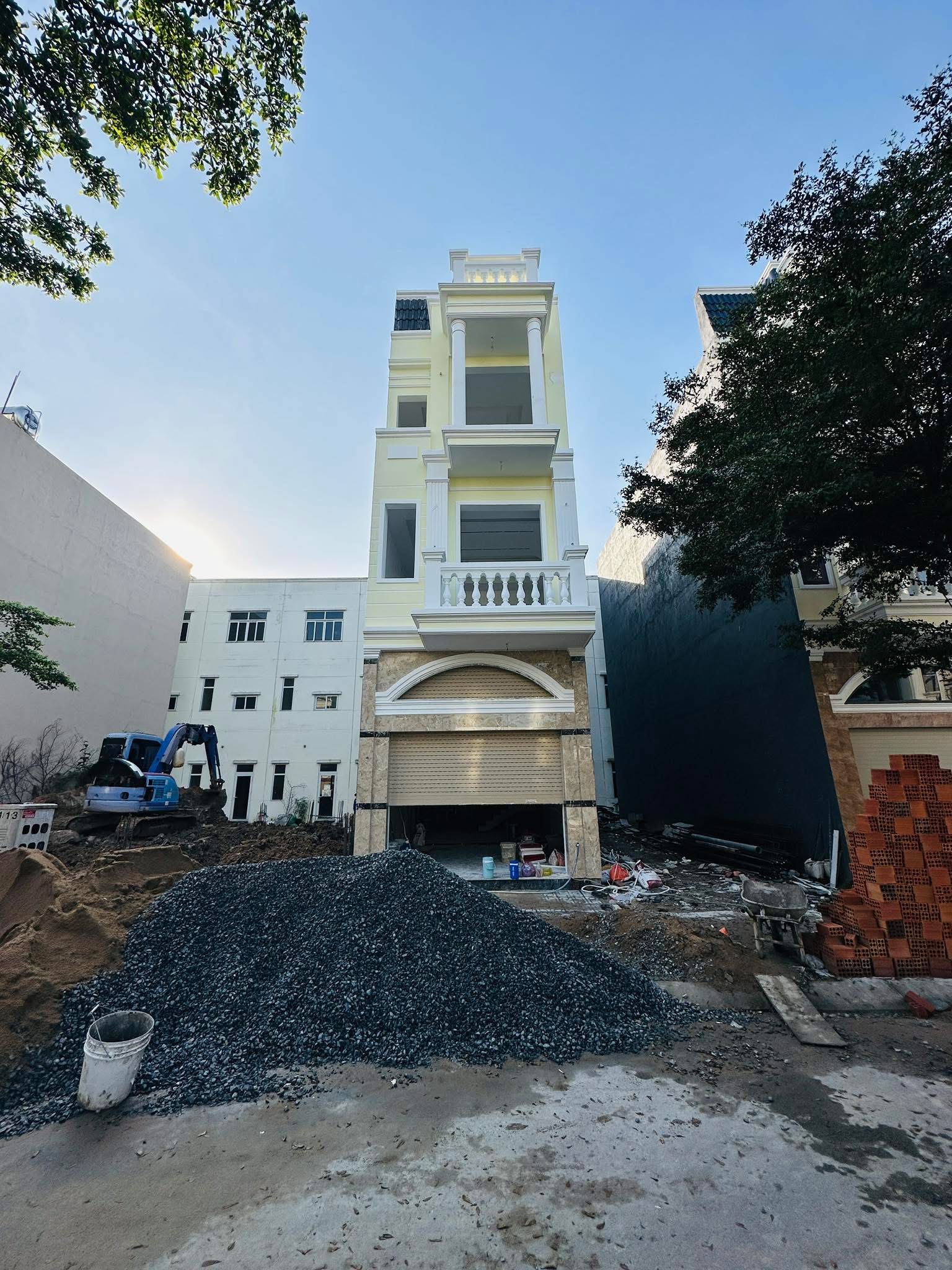 Bán nhà Dĩ An, TP Hồ Chí Minh, gần chợ, gần trường cấp 1.2.3 Tân Đông Hiệp