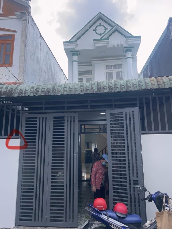 NHÀ 1 TRỆT 1 LẦU – 3 PN – SÂN ĐỂ ĐƯỢC XE 7 CHỖ