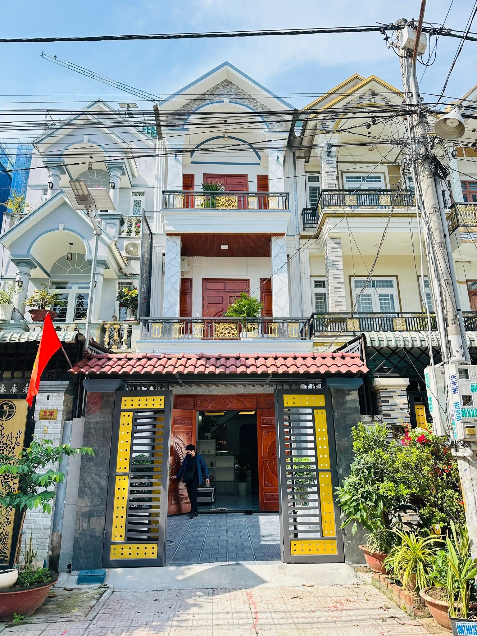 BÁN NHÀ DĨ AN – TP HỒ CHÍ MINH, Vị trí đẹp, gần chợ Thông Dụng, cách Vincom Dĩ An chỉ 1,8km