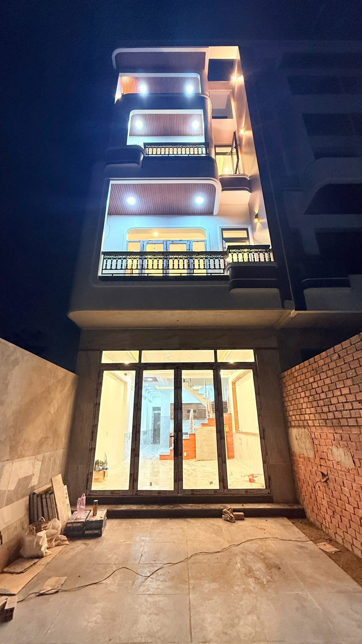 BÁN NHÀ HOÀN CÔNG – FULL NỘI THẤT CAO CẤP – VÀO Ở NGAY – Vị trí đắc địa gần Suối Tiên – Ngã Ba Cây Lơn