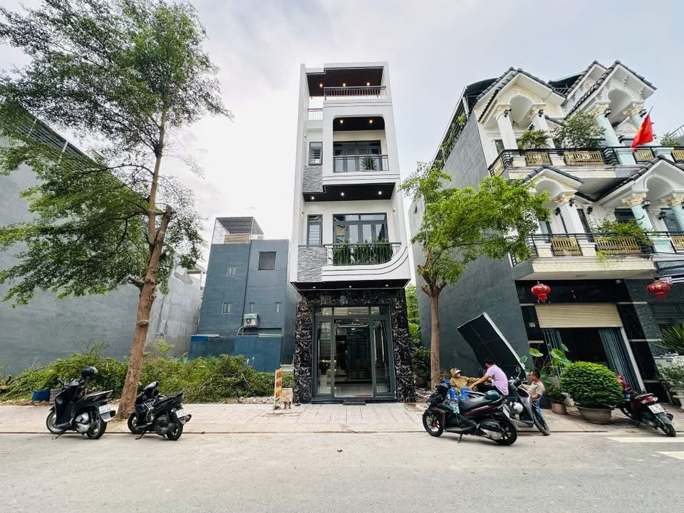 NHÀ SỔ RIÊNG – 1 TRỆT 2 LẦU – VỪA HOÀN THIỆN, Phường An Phú, TP Thuận An, Bình Dương