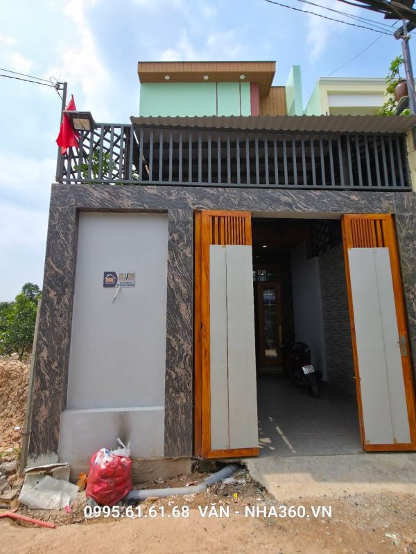 Nhà Dĩ An khu dân cư gần ngã tư Chiêu Liêu, gần chợ Đông Thành 500m, Chỉ: 4t850 - DT: 5x20m