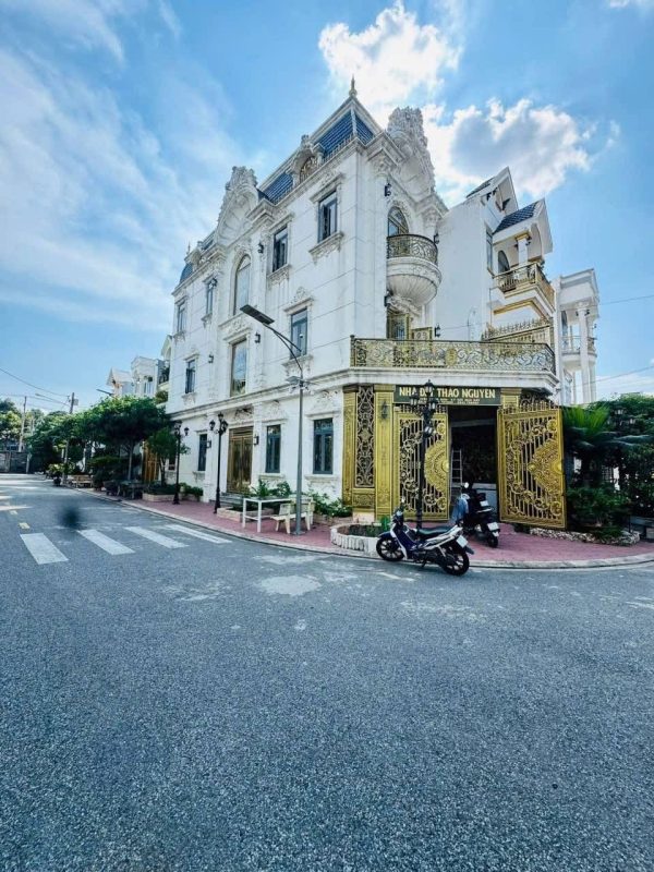 NHÀ PHỐ KDC LÊ PHONG – P. TÂN BÌNH, TP DĨ AN, Giá chỉ: 6,9 tỷ (thương lượng)