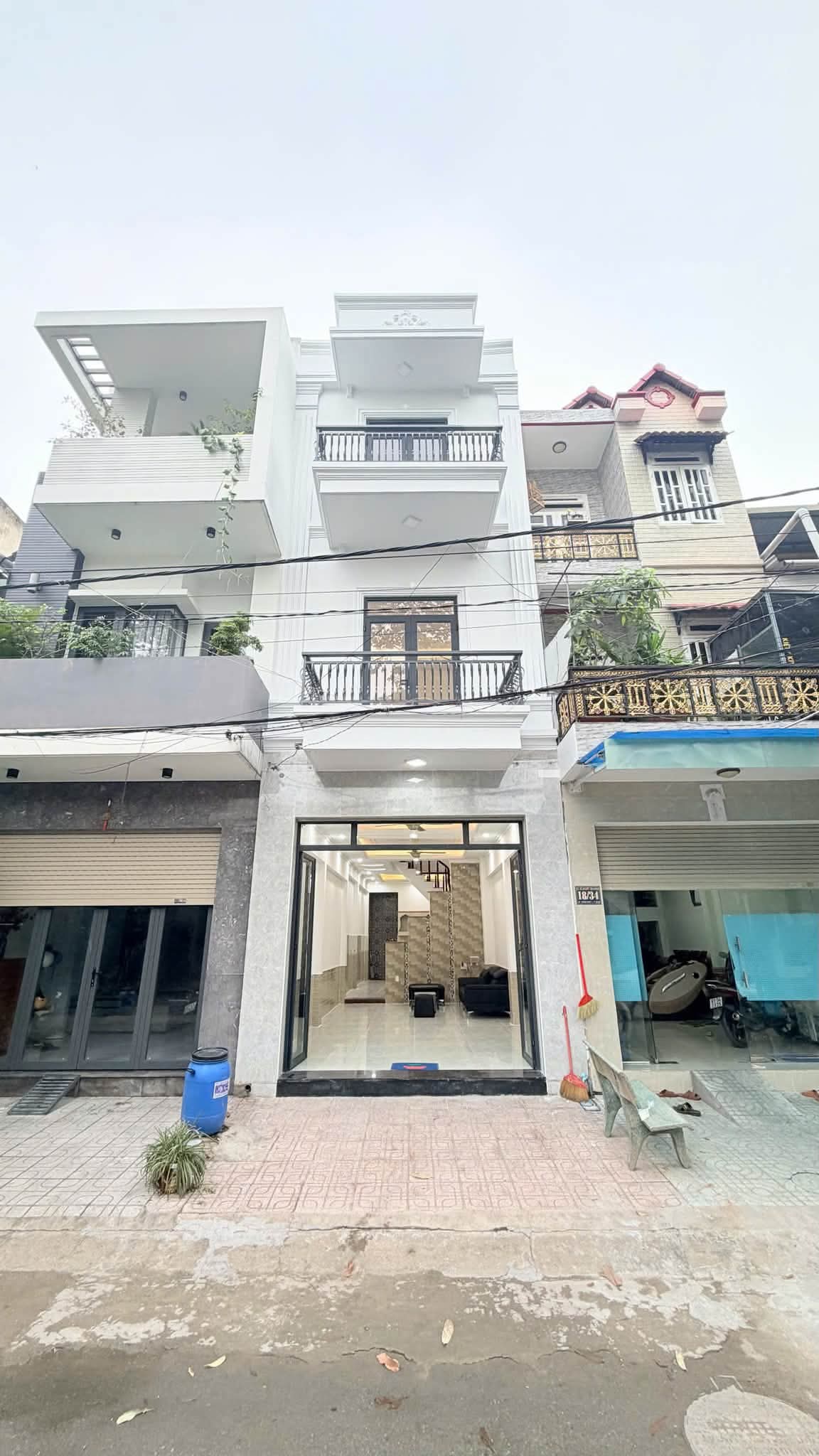 Bán Nhà Mặt Tiền Phạm Hữu Lầu, TP.HCM – 1 Trệt 2 Lầu, Gara Ô Tô, Kinh Doanh Đỉnh, Giá Chỉ 5,95 Tỷ | Nhà 360