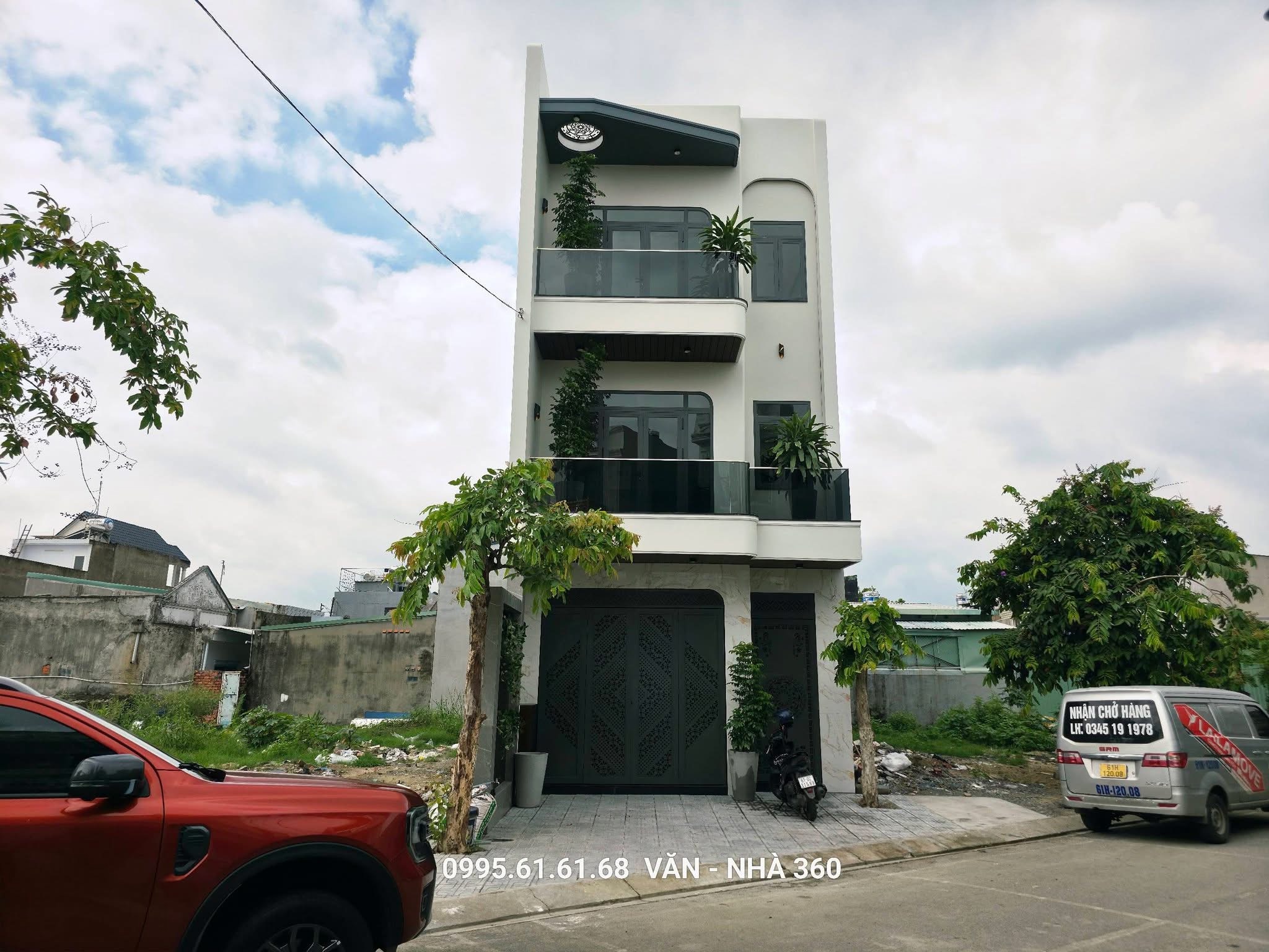 BÁN NHÀ 1 TRỆT 2 LẦU DT 93M² – FULL NỘI THẤT – GARA Ô TÔ – PHƯỜNG ĐÔNG HÒA, TP.HCM | NHÀ 360